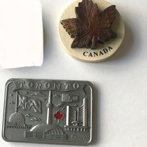Set Fridge Magnets Canada Toronto - two Souvenirs